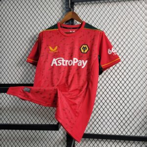 Camisola vermelha dos Wolves 2023/24