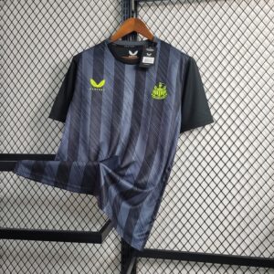 Maglia da allenamento pre-partita del Newcastle United 2023/24
