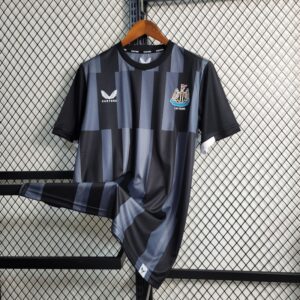Maglia da allenamento pre-partita del Newcastle United 2023/24