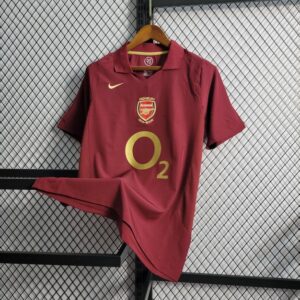 Camiseta retro de local del Arsenal 2005/06