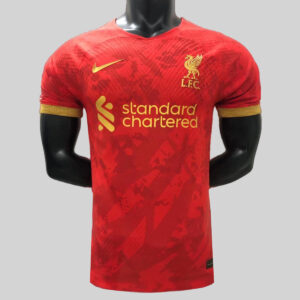 قميص ليفربول 2022/23 النسخة الكلاسيكية للاعب ليفربول 2022/23