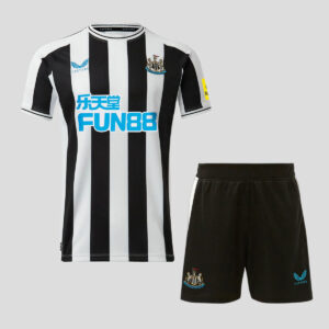 Maglia e pantaloncini Newcastle United 2022/23 Home Adult Kit