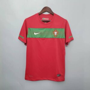 قميص منتخب البرتغال الذي ارتداه على أرضه في كأس العالم 2010
